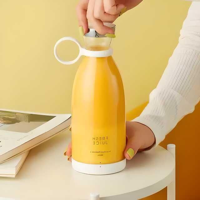 Portable USB Rechargeable Mini Juicer Blender for Travel & Outdoor Use