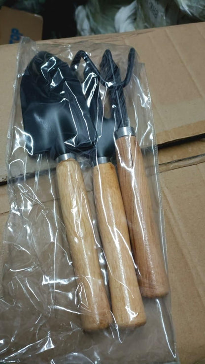 6 in 1 Garden Tools Set | Home Gardening Kit| Cultivator | Fork | Trowel | Weeder | Garden Gloves | Pruner Cutter & Free Tool Box | Gardening Kit - UrbanTeer 